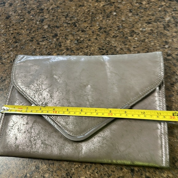 BCBGeneration clutches. - Picture 14 of 16